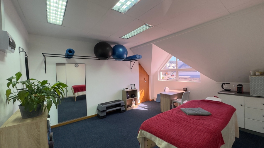 To Let Commercial Property for Rent in Somerset West Western Cape